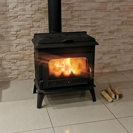 Dom Drewniany Z Kominkiem I Klimatyzacja Lokalizacja Trzy Jeziora I Lasy Swornegacie Casa vacanze Male Swornegacie