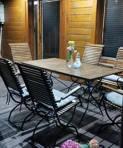 Dom Drewniany Z Kominkiem I Klimatyzacja Lokalizacja Trzy Jeziora I Lasy Swornegacie Semesterbostad